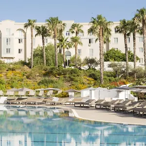 https://costanza-charme-club.sicilyhotelsitaly.net